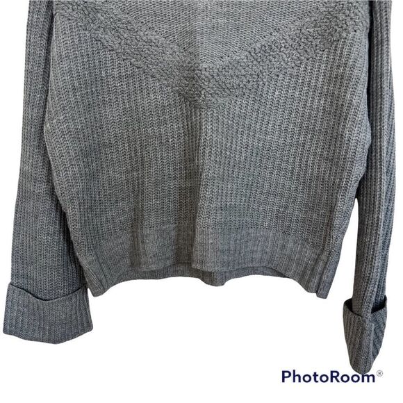 Express Gray Knit Mock Neck Pullover Sweater W/ Wide Cuff Sleeves XS - Picture 4 of 10